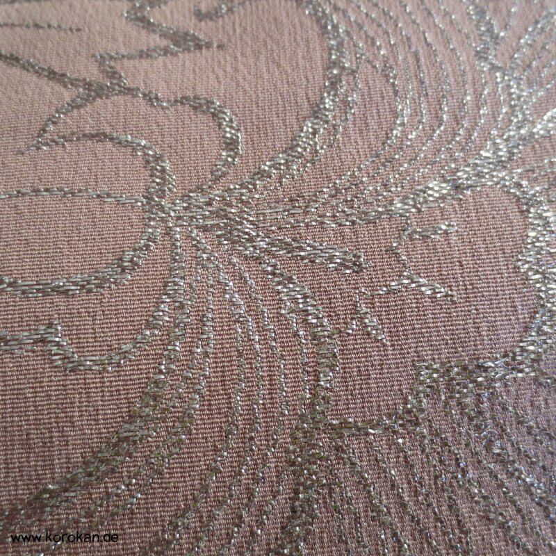 Lurex - Urushi Seidenbrokat Kimono Araihari, Silber Blumen auf rosa