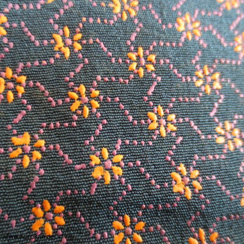 Lacktupfenblüten Triskelen Seidencrepe Haori - Jacke, mit Himo