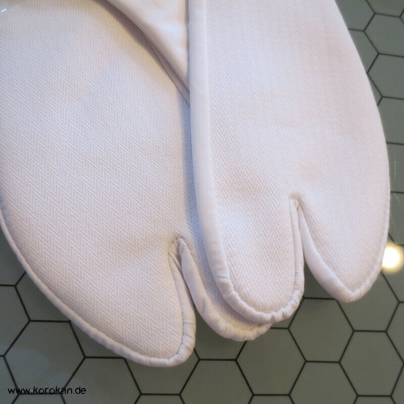 Tabi weiß mit Haken
