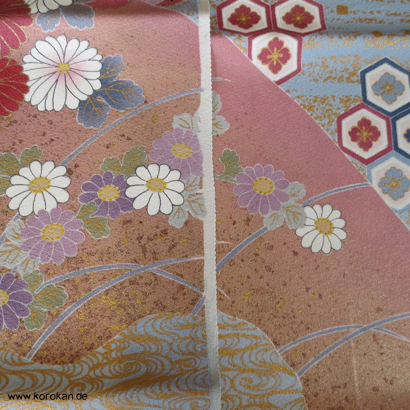 Blütenwirbel Araihari Furisode bahnenübergreifend