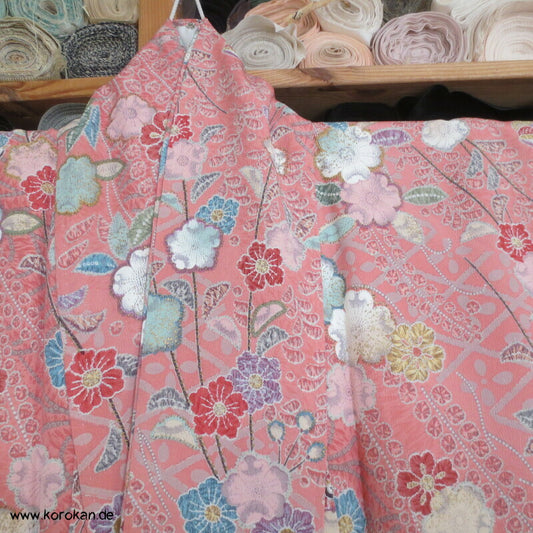 Tsujigahana Blumen und Mandarinenten Seidencrepe Komon Kimono