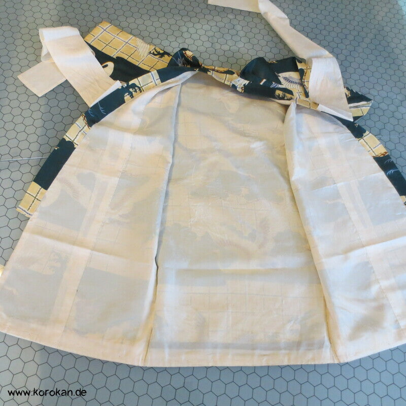 antiker Tauf Kimono für kleine Jungen, Kraniche