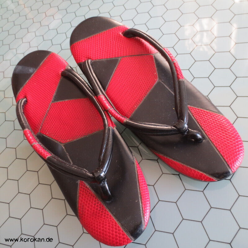 japanische Zori Zehensteg Sandalen, Schlangenleder Patchwork