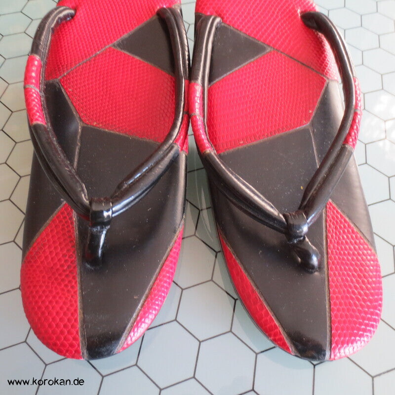 japanische Zori Zehensteg Sandalen, Schlangenleder Patchwork