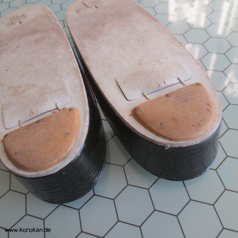 japanische Zori Zehensteg Sandalen, Schlangenleder Patchwork