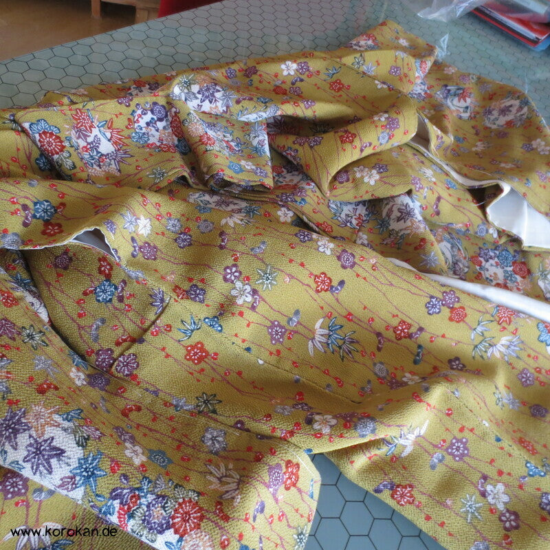 Vier Jahreszeiten Blumenrondelle Komon Kimono