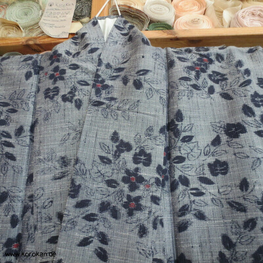 Tsumugi Seiden Kasuri Kimono Blumen in jeansblau
