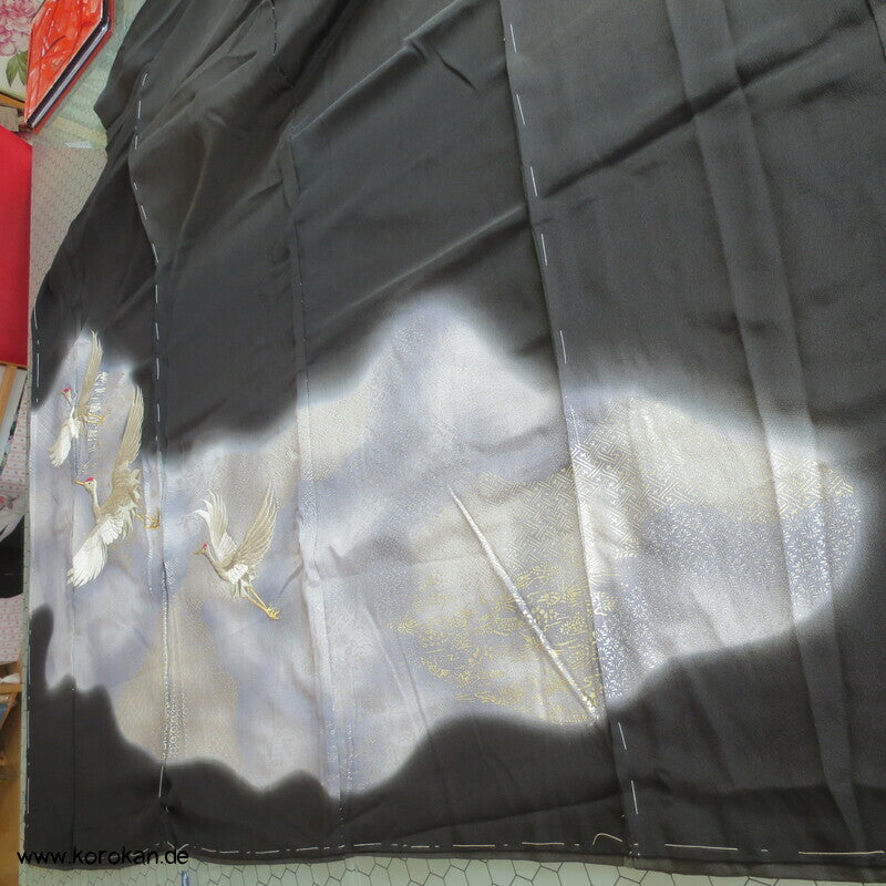 Tomesode, Kranichstickerei Golddruck, Seidencrepe Karieba
