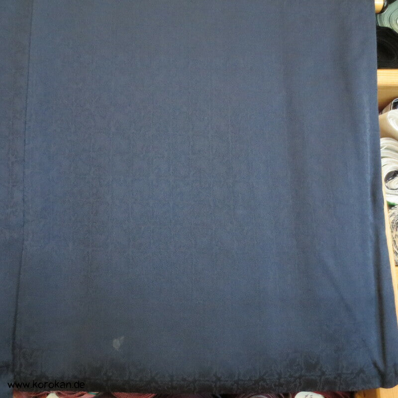 goldene Wellen, gestickte Kraniche Iro Tomesode Kimono, dunkelblauer Seidendamast