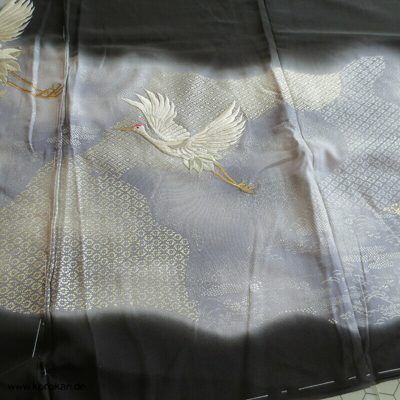 Tomesode, Kranichstickerei Golddruck, Seidencrepe Karieba