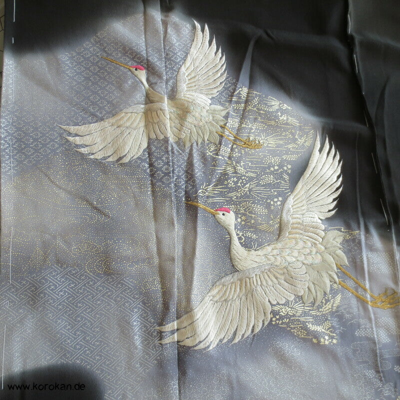 Tomesode, Kranichstickerei Golddruck, Seidencrepe Karieba