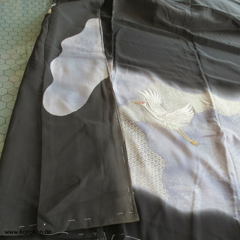 Tomesode, Kranichstickerei Golddruck, Seidencrepe Karieba
