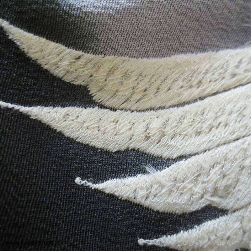 Tomesode, Kranichstickerei Golddruck, Seidencrepe Karieba