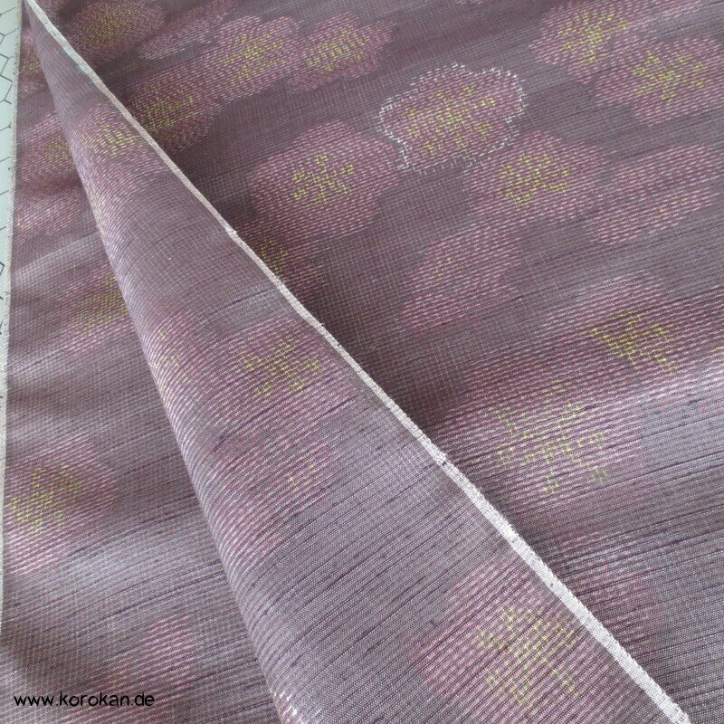Ume Blüten Kasuri Tsumugi Kimono Seide Stoffrolle