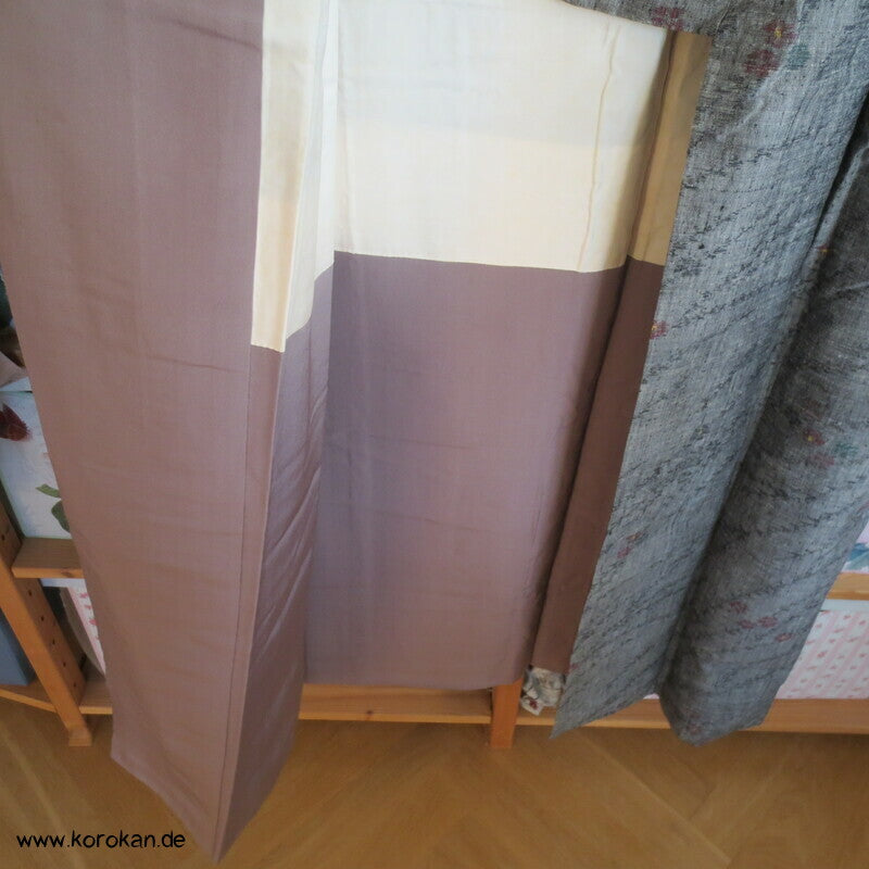 Tsumugi Seiden Kasuri Kimono zarte Zweige in grau