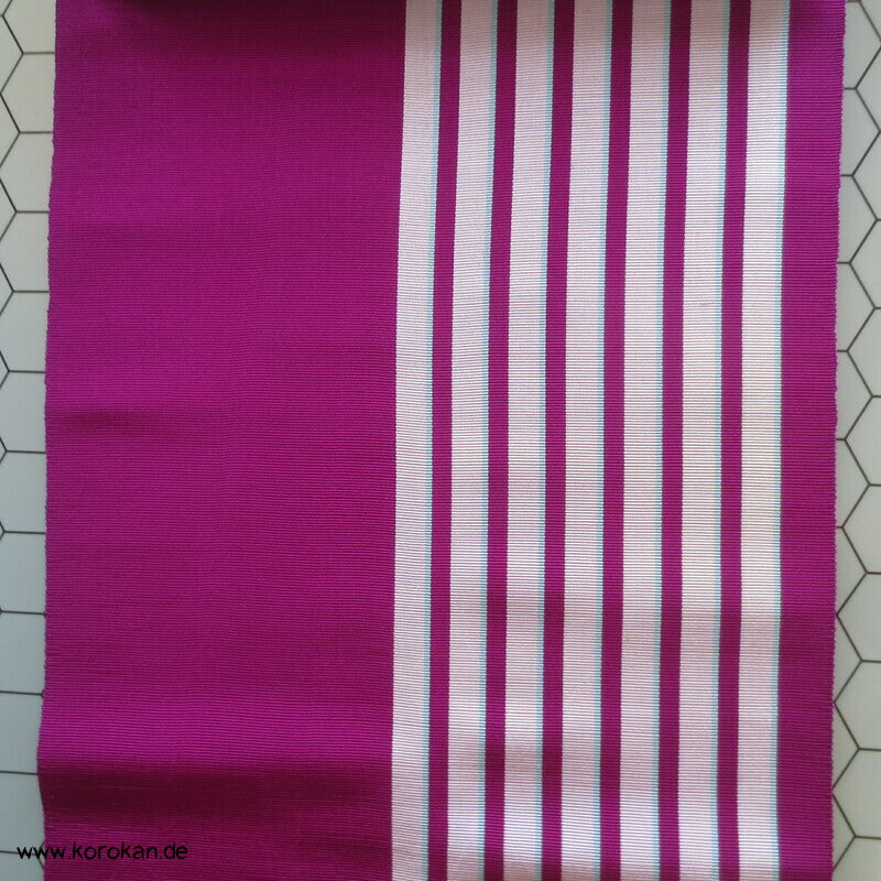 pflaumenpink mit Streifen Obi Seidenrips