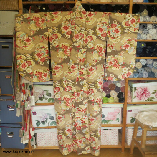 japanischer samtiger Synthetik Velour Chu Furisode Kimono, Hausmantel