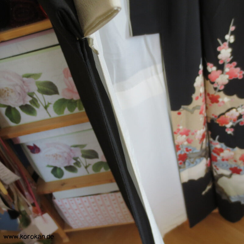 Sakura Zweige, grüner Ahorn Tomesode Seiden Kimono