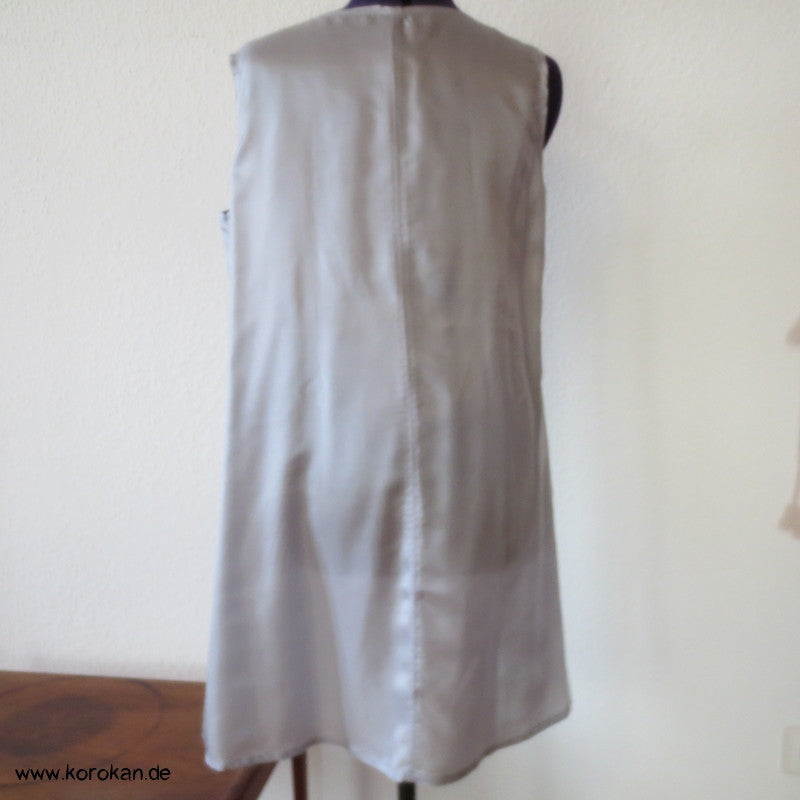 Baumwollspitzenjersey Kleid, farblich abgesetzt