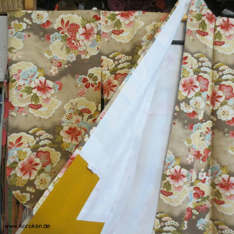 japanischer samtiger Synthetik Velour Chu Furisode Kimono, Hausmantel