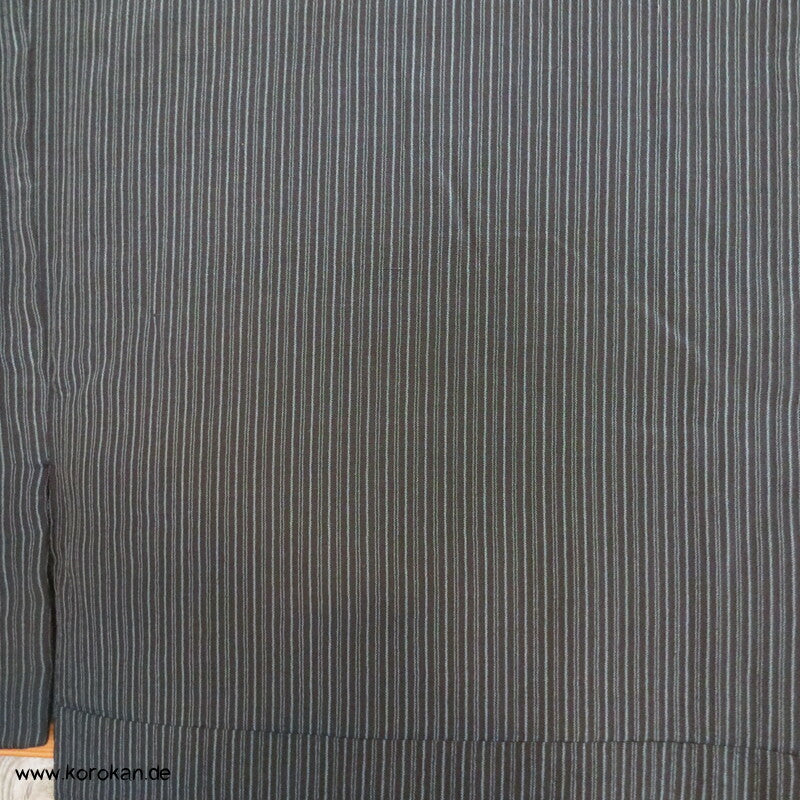 gestreifter Tsumugi Seiden Crepe Kimono