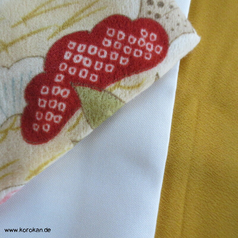 japanischer samtiger Synthetik Velour Chu Furisode Kimono, Hausmantel