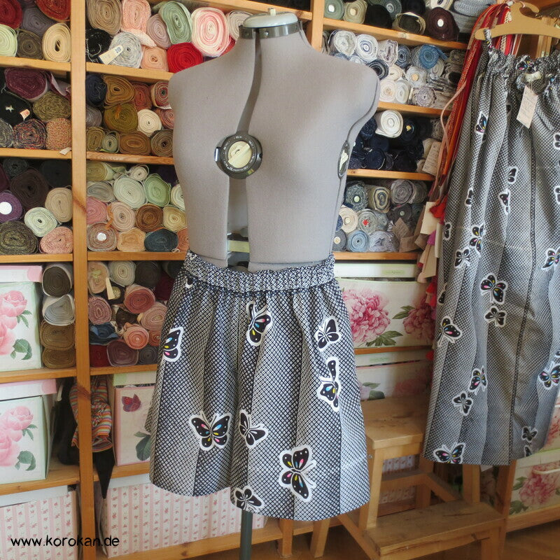Hochsommer / Strand Shorts aus Yukata Baumwolle, Schmetterlinge, Gr. L