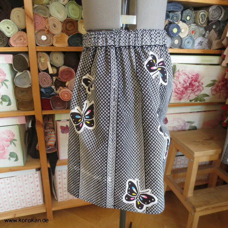 Hochsommer / Strand Shorts aus Yukata Baumwolle, Schmetterlinge, Gr. L