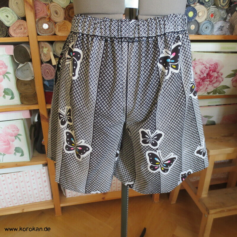 Hochsommer / Strand Shorts aus Yukata Baumwolle, Schmetterlinge, Gr. L