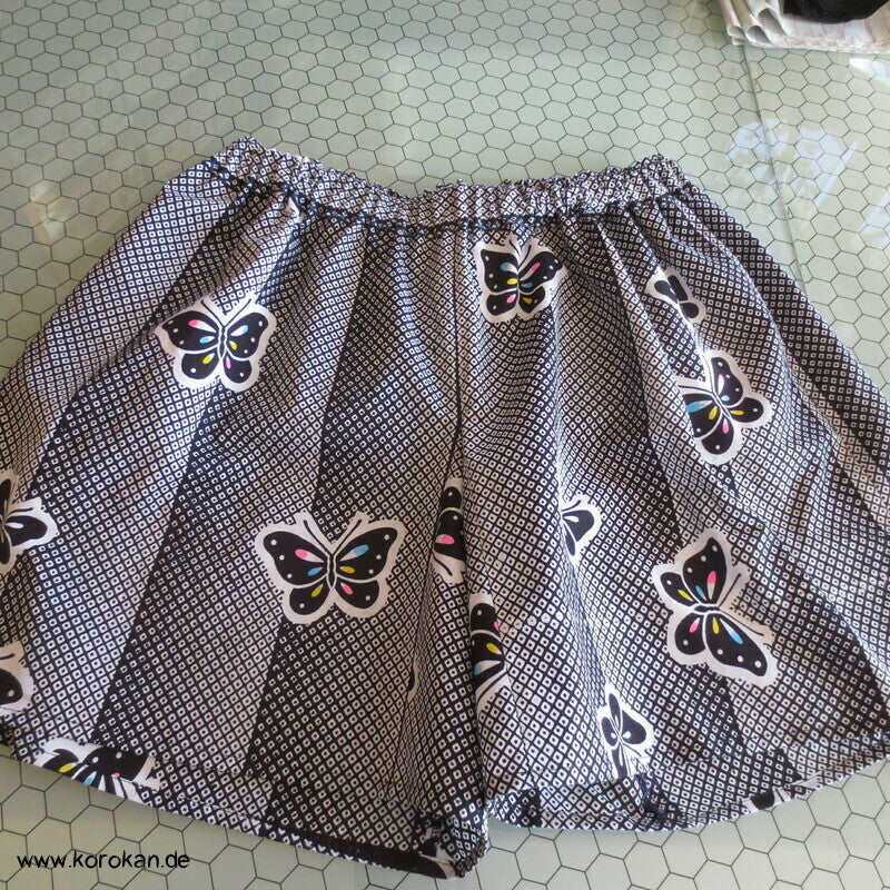 Hochsommer / Strand Shorts aus Yukata Baumwolle, Schmetterlinge, Gr. L