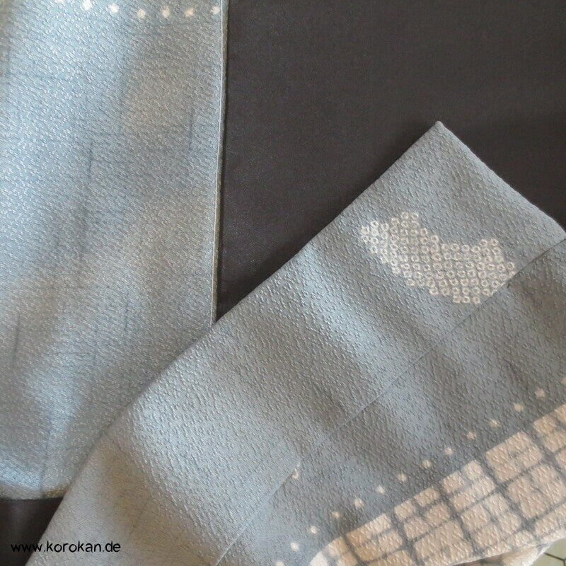 blaugrauer Synthetik Komon Kimono Fächer auf Streifen