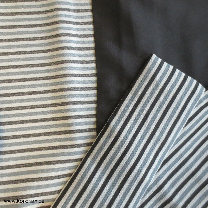 grau schwarz weiß gestreifter Alltags Kimono