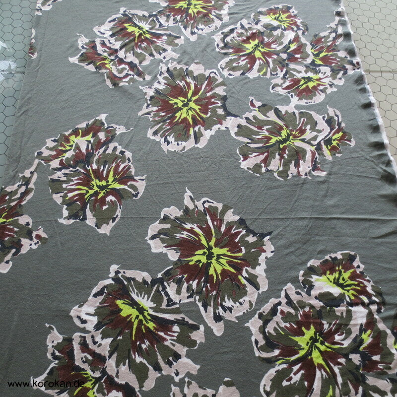 abstrakte Pfingstrosen in oliv Viscose Jersey