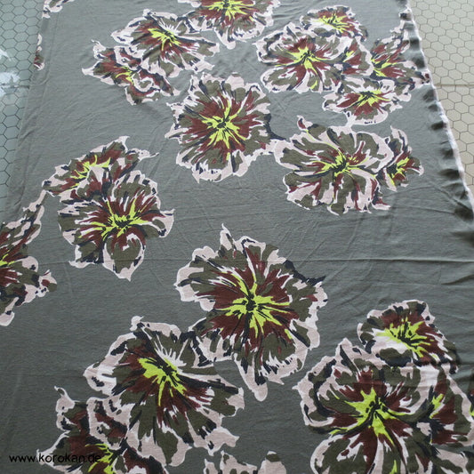 abstrakte Pfingstrosen in oliv Viscose Jersey