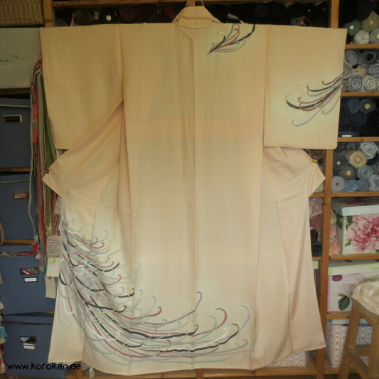 Rangiku Chrysantheme Homongi Kimono, blassrosa
