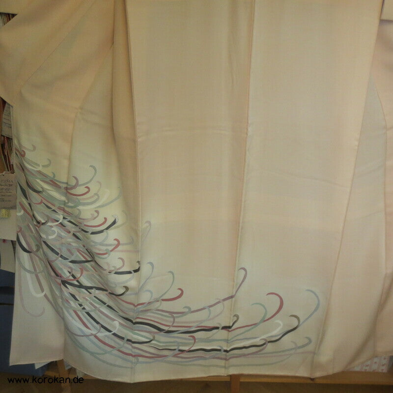 Rangiku Chrysantheme Homongi Kimono, blassrosa
