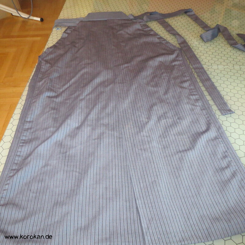 klassische Hakama  - Umanori Hosentyp - neu  - gestreifte Cool Wool