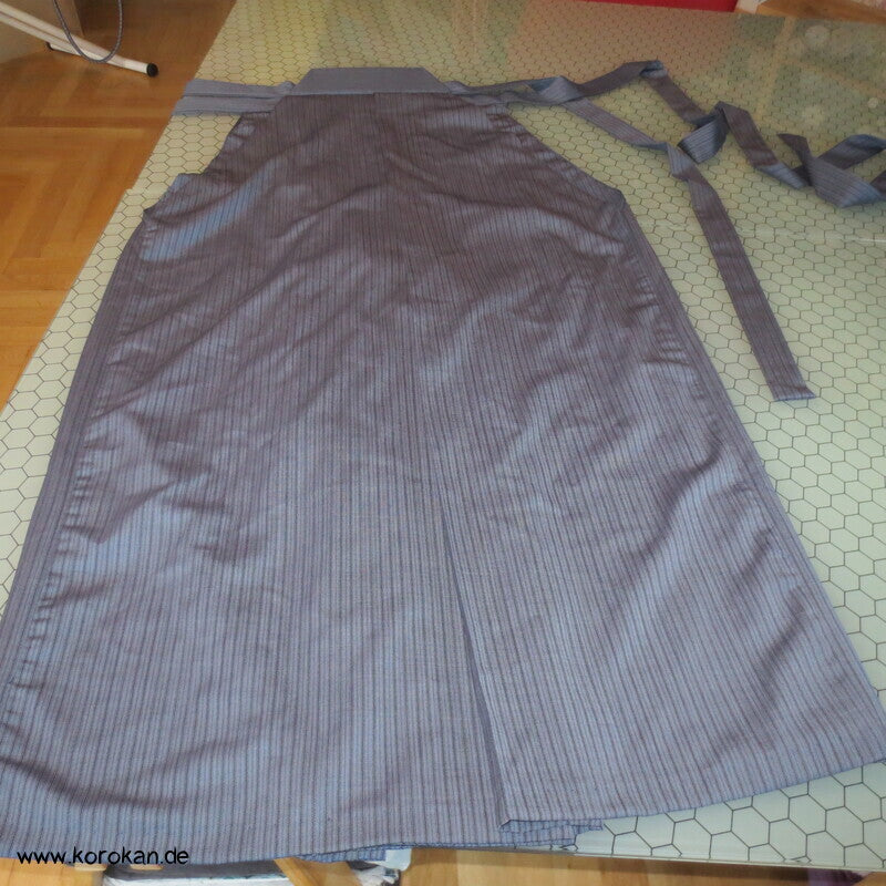 klassische Hakama  - Umanori Hosentyp - neu  - gestreifte Cool Wool