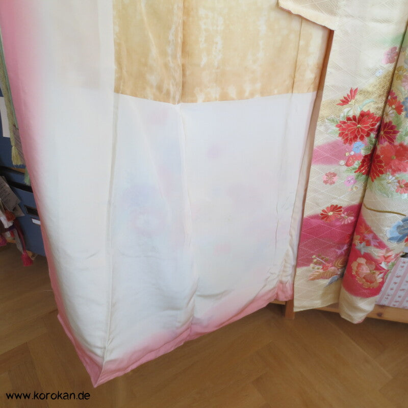 Pastell Bokashi Seide mit Blumen Stickereien Seidendamast Furisode