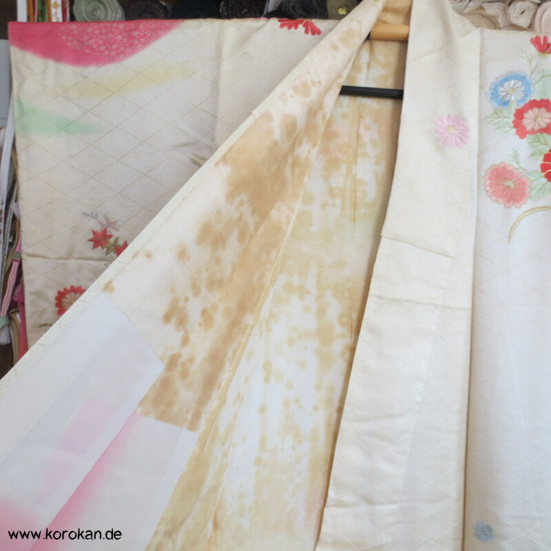 Pastell Bokashi Seide mit Blumen Stickereien Seidendamast Furisode