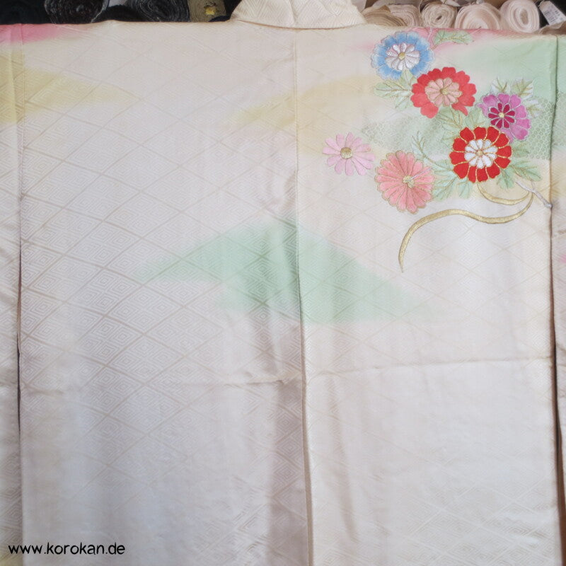 Pastell Bokashi Seide mit Blumen Stickereien Seidendamast Furisode