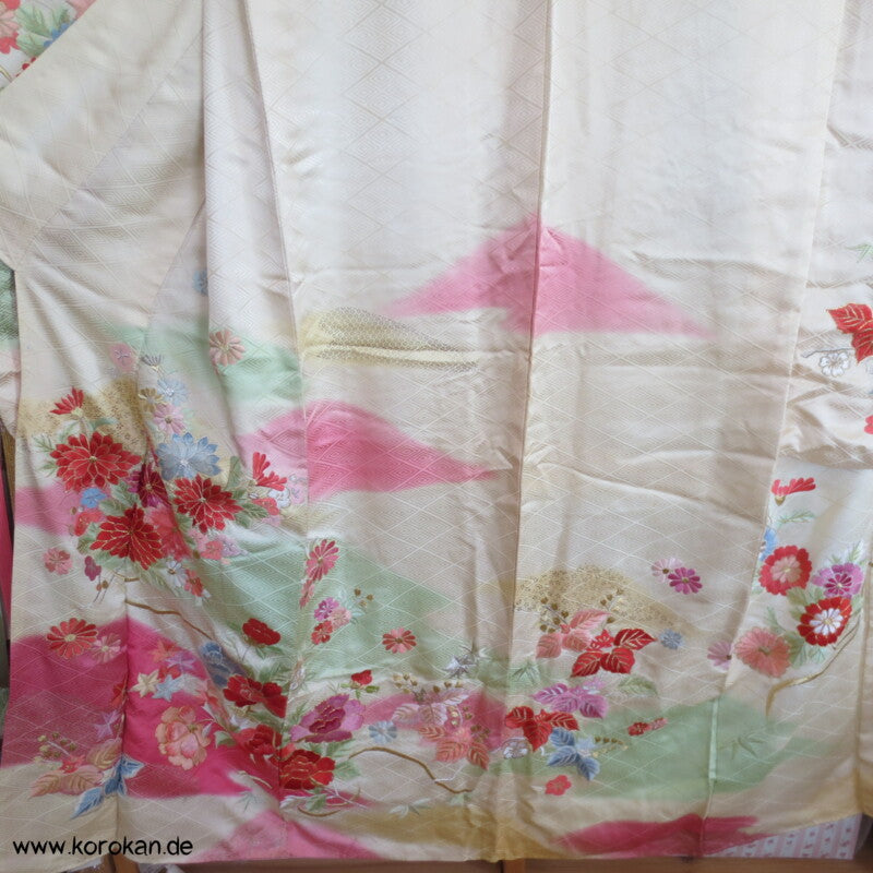Pastell Bokashi Seide mit Blumen Stickereien Seidendamast Furisode