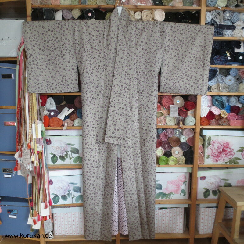 Sakura Blüten auf grau Tsumugi Yamatpo Kimono