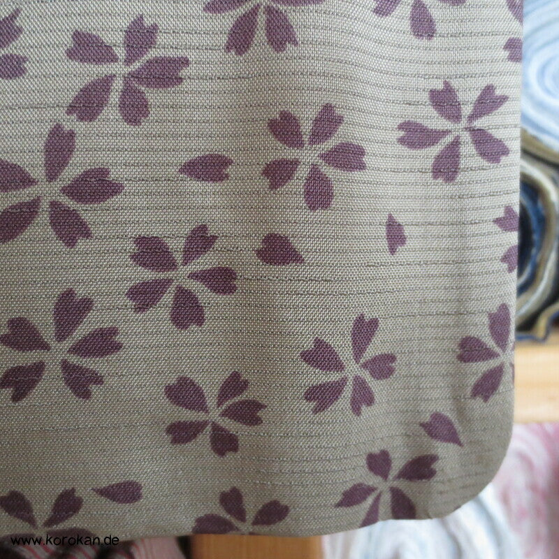 Sakura Blüten auf grau Tsumugi Yamatpo Kimono
