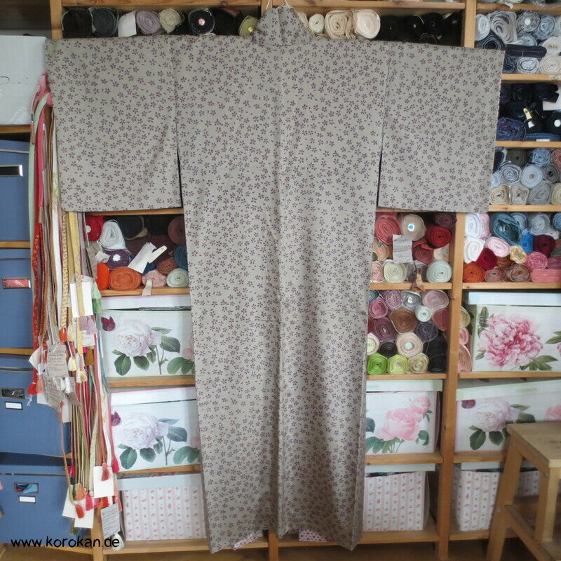 Sakura Blüten auf grau Tsumugi Yamatpo Kimono