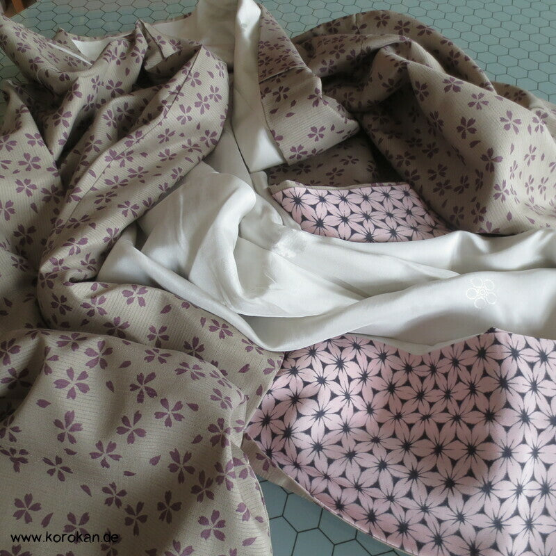 Sakura Blüten auf grau Tsumugi Yamatpo Kimono