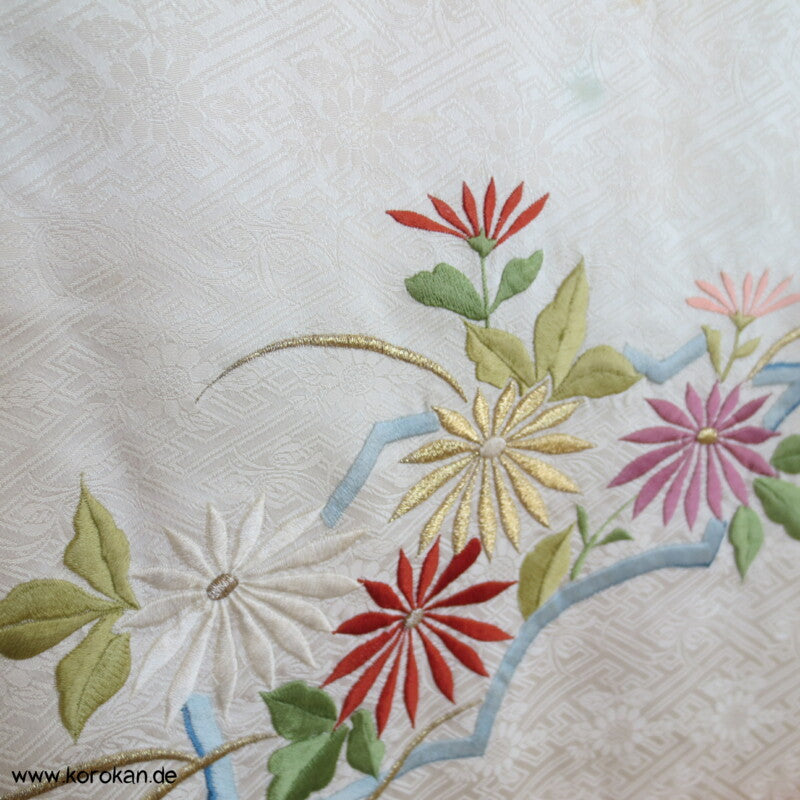 Sonnenaufgang, 4 Jahreszeiten Stickereien Furisode Seiden Kimono