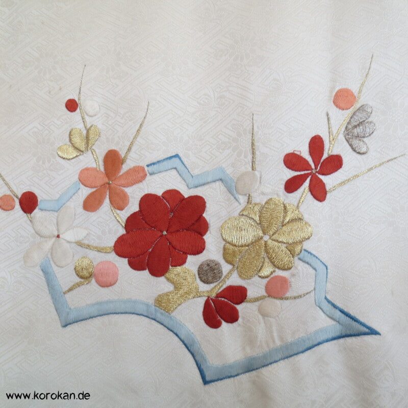 Sonnenaufgang, 4 Jahreszeiten Stickereien Furisode Seiden Kimono