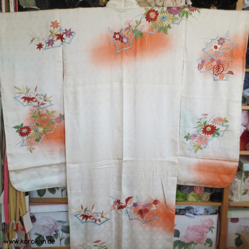 Sonnenaufgang, 4 Jahreszeiten Stickereien Furisode Seiden Kimono