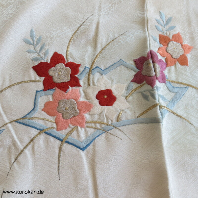 Sonnenaufgang, 4 Jahreszeiten Stickereien Furisode Seiden Kimono